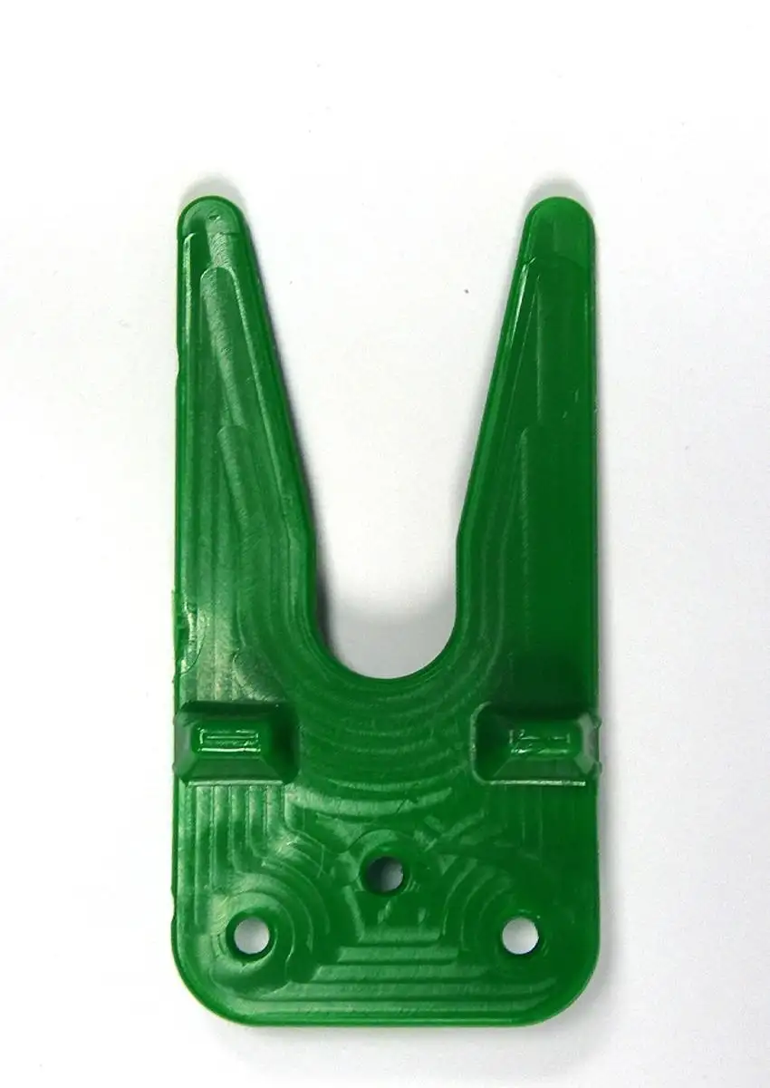BushWear Game Bird Hanging Hooks (Green Plastic) (each)