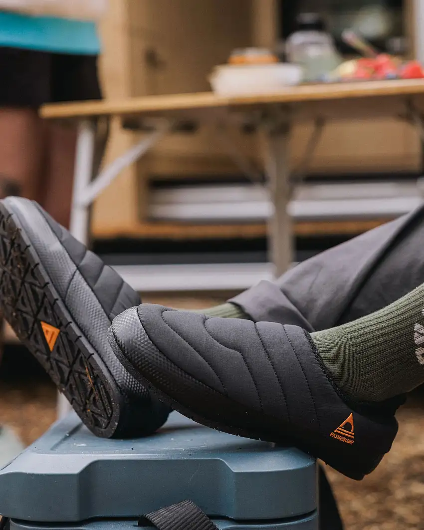 Hearth Men's Slipper - Black